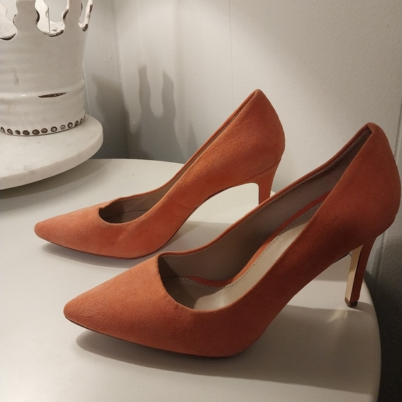 Tory Burch Elena Pumps - Picture 4 of 8